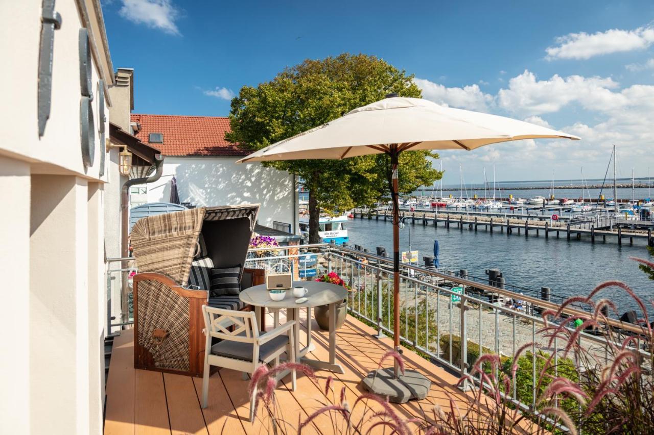Kapitaenshaus In Wasserlage! Traumapartments Warnemuende Rostock Eksteriør bilde